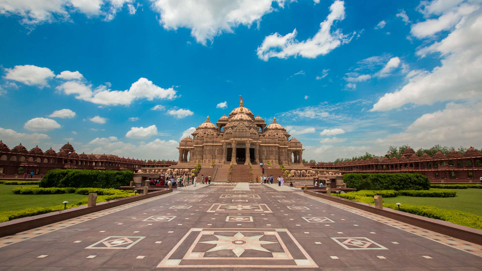 1. Swaminarayan Akshardham Temple, Delhi